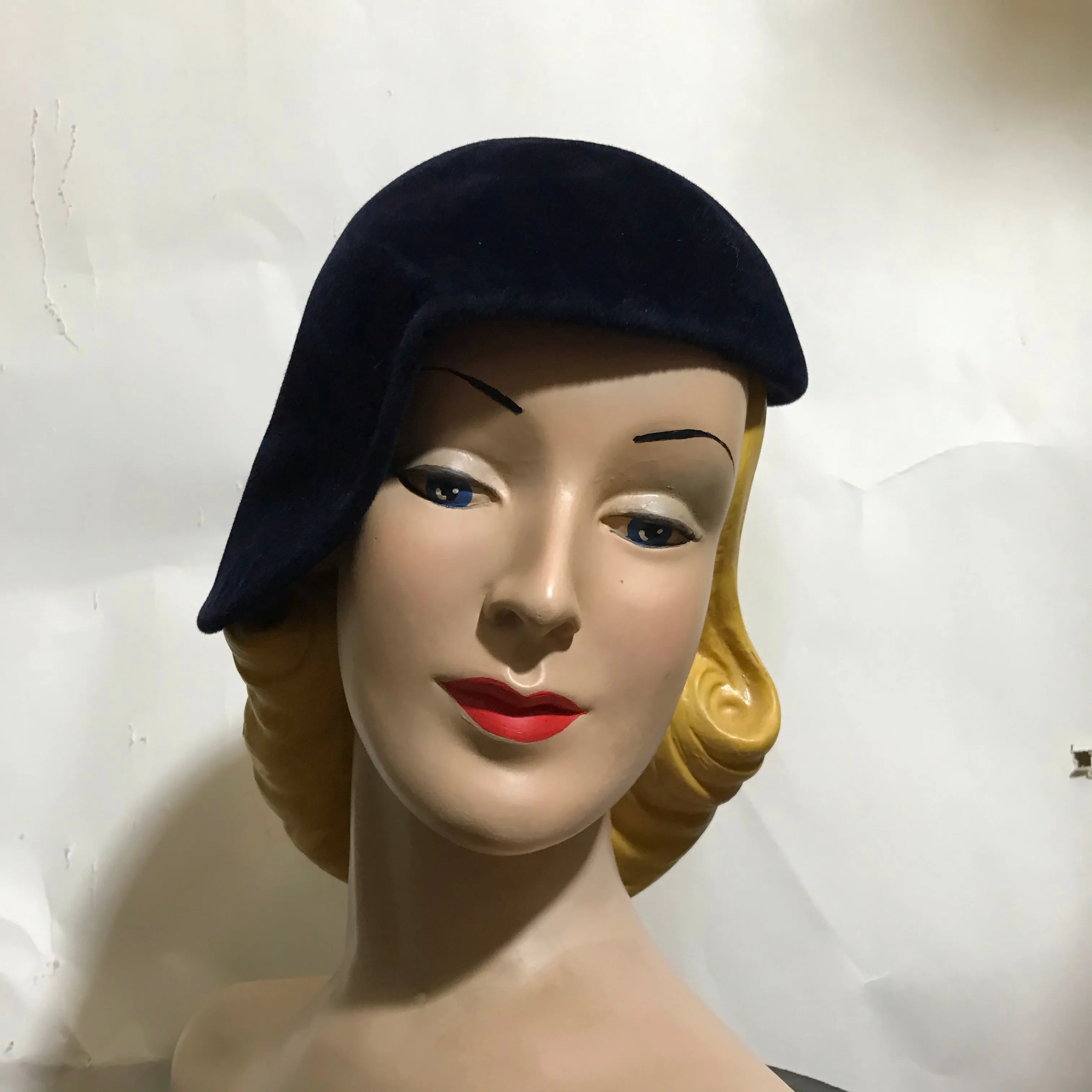 Deepeset Sapphire Blue Cocktail Hat Side Swept Shape circa 1950s