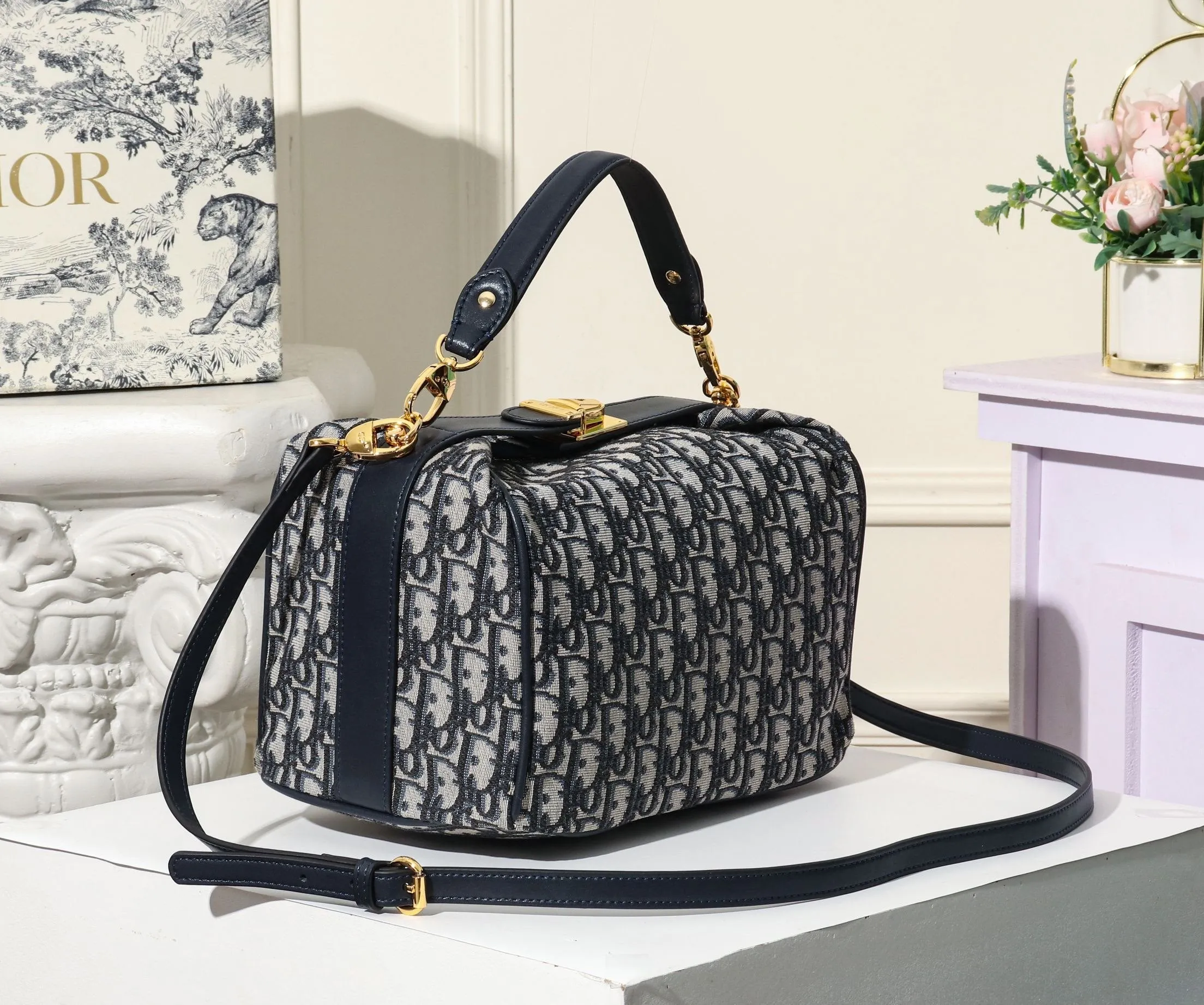 Designer Handbags DR 154