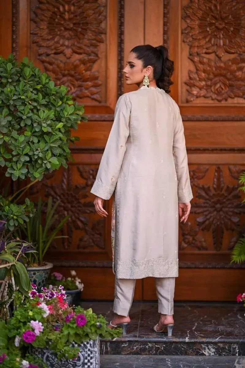 Khayal BY SHAISTA HASSAN - Grey with signature embroidery - Raw Silk - 3 Piece