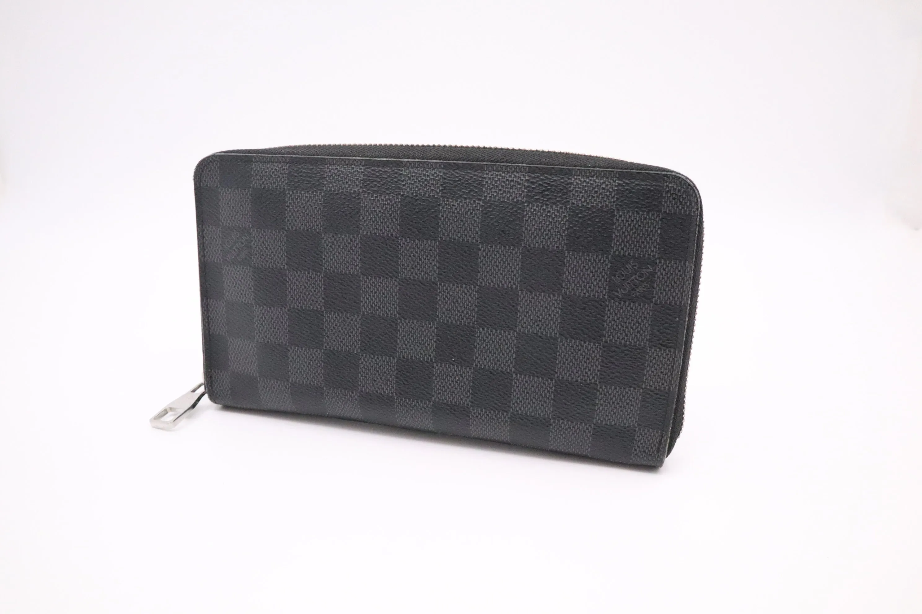 Louis Vuitton Zippy Organizer in Damier Graphite Canvas