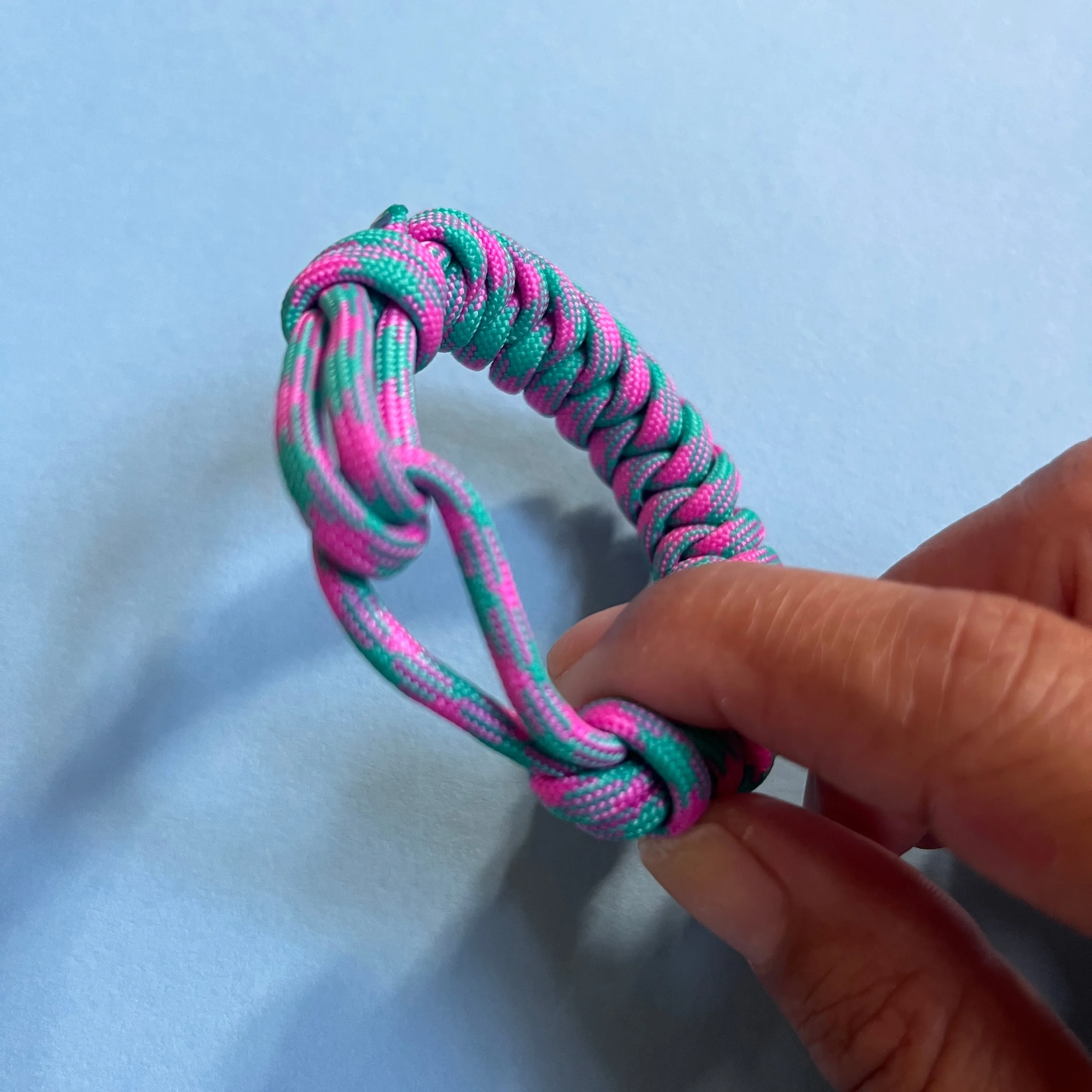 Para cord snake bracelet pink and turquoises