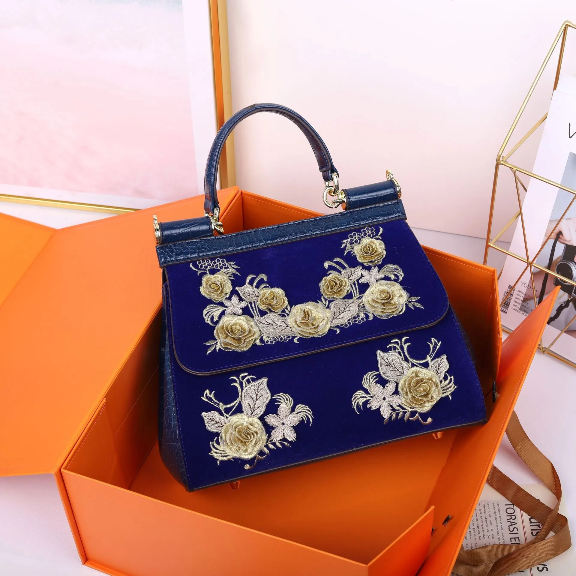 Unique Design Hand For Women Designer Flower Ladies Bag